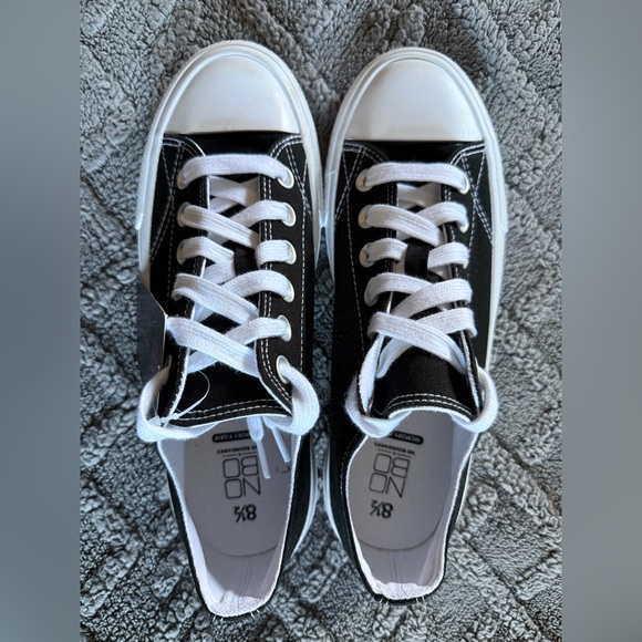 🆕 No Boundaries Classic Black & White Low-Top Canvas Sneakers size 8.5 - Picture 2 of 8